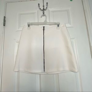 ✨ White Zipper A-line skirt